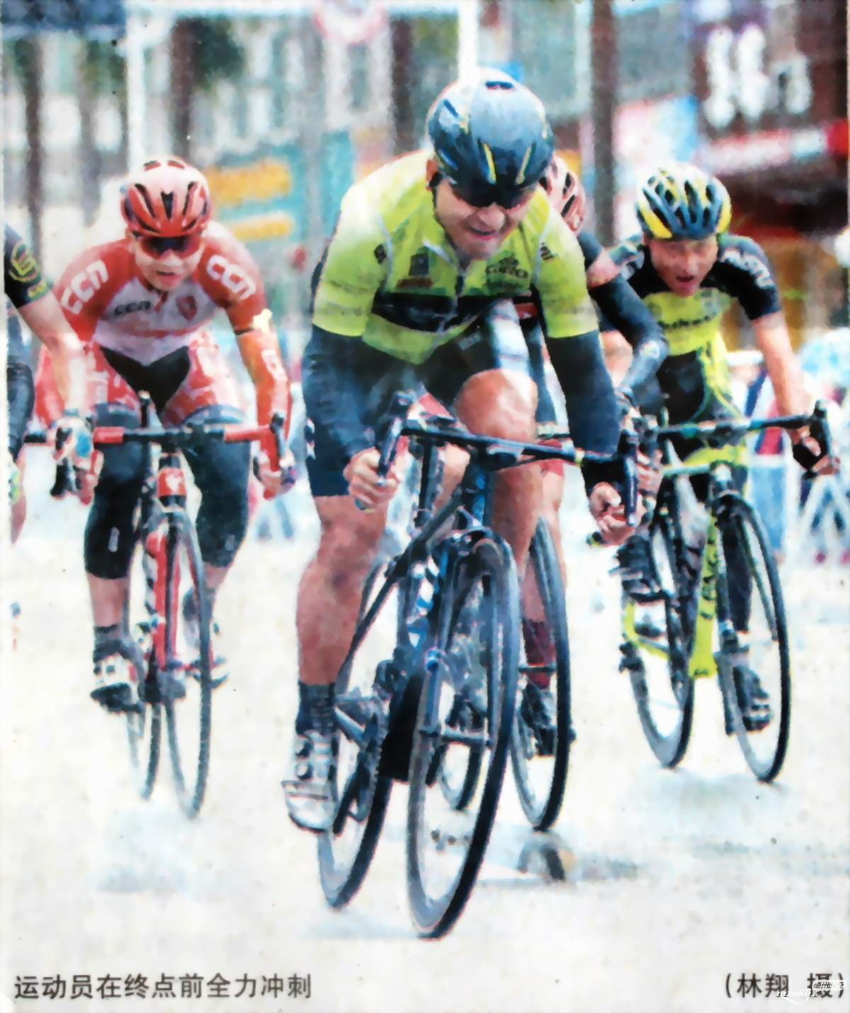 2016年“喜德盛杯”国际自行车邀请赛开幕  2000多名骑手竞 温泉城.jpg