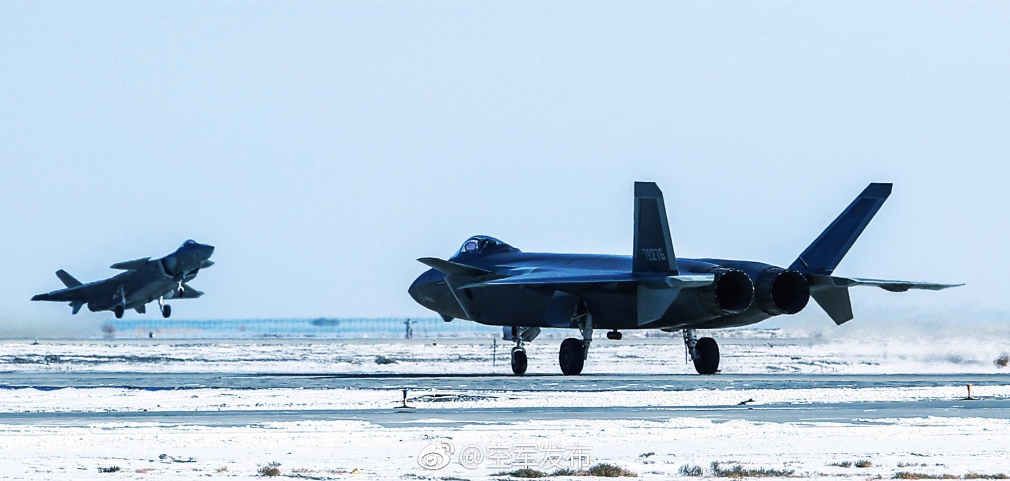 1图片：雪后训练的歼-20，@空军发布图片.jpeg