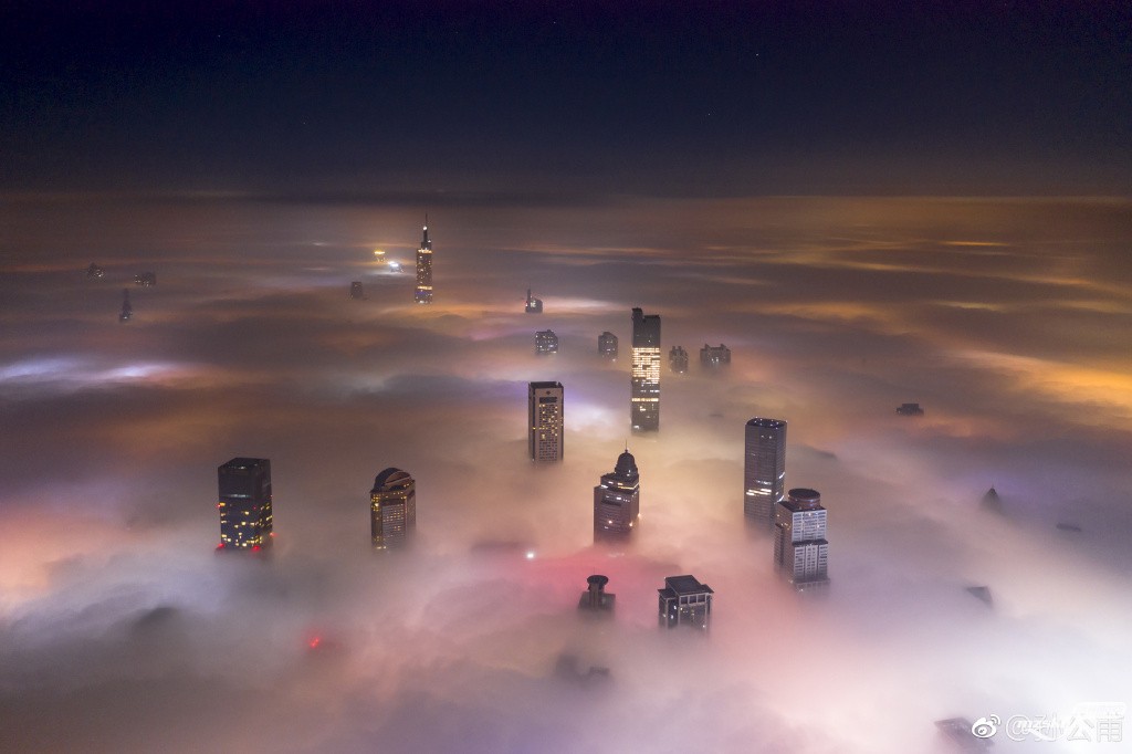  大雾中的南京