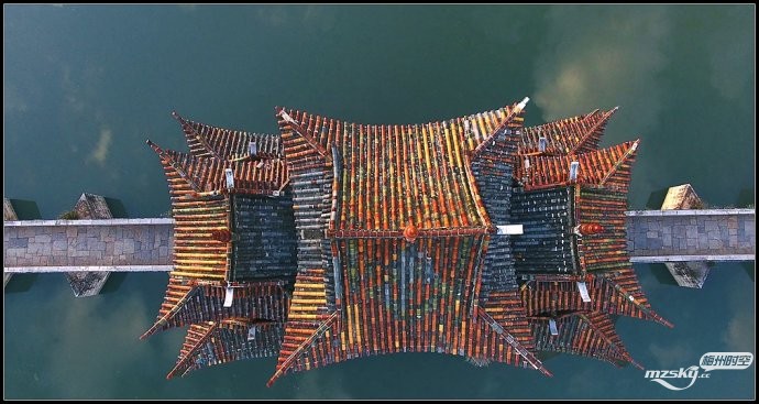 中国著名十大古桥——建水双龙桥全貌