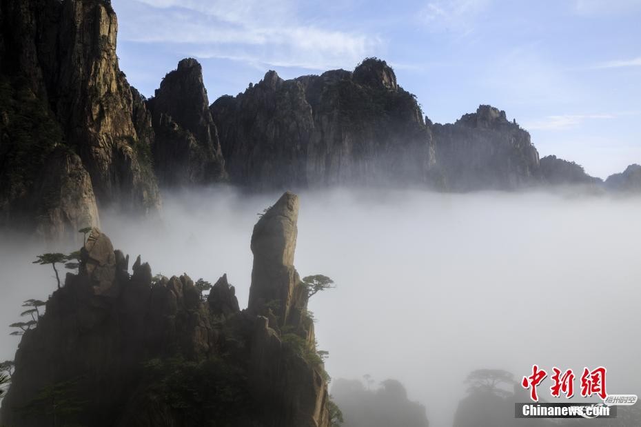 安徽黄山西海大峡谷云雾袅绕美如画卷