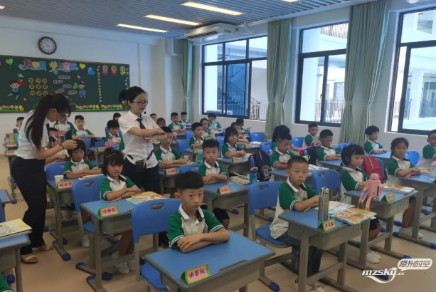 投资10亿的五华中英文学校开学 首期可增加4800多个优质学位